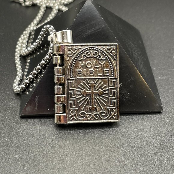 Holy Bible with The Lord's Prayer Necklace / Pendant #858 - Picture 11 of 16